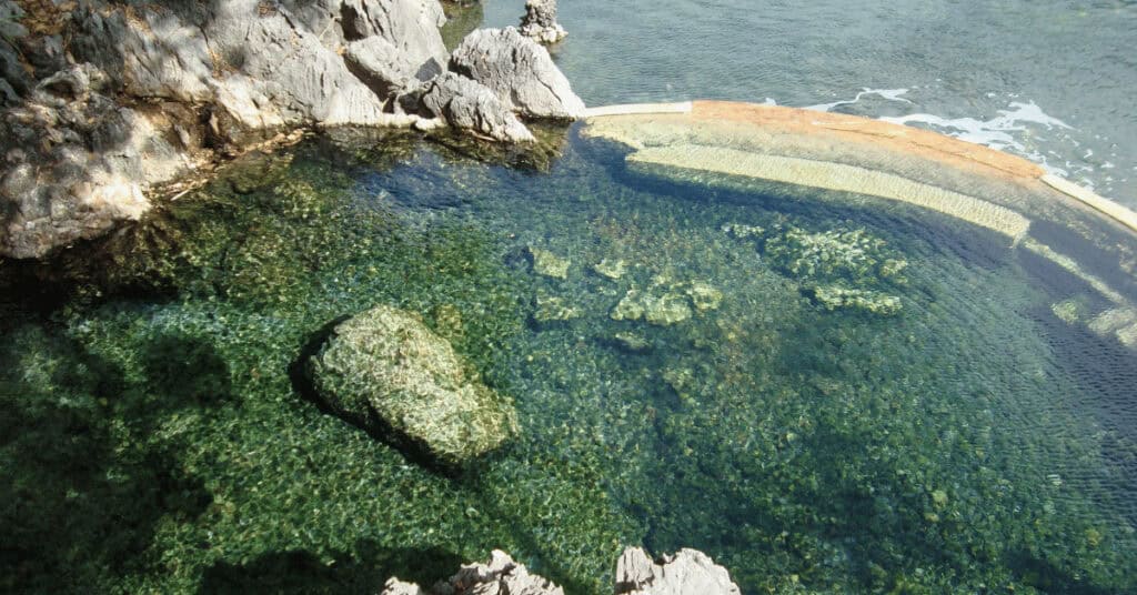 Maquinit Hot Springs